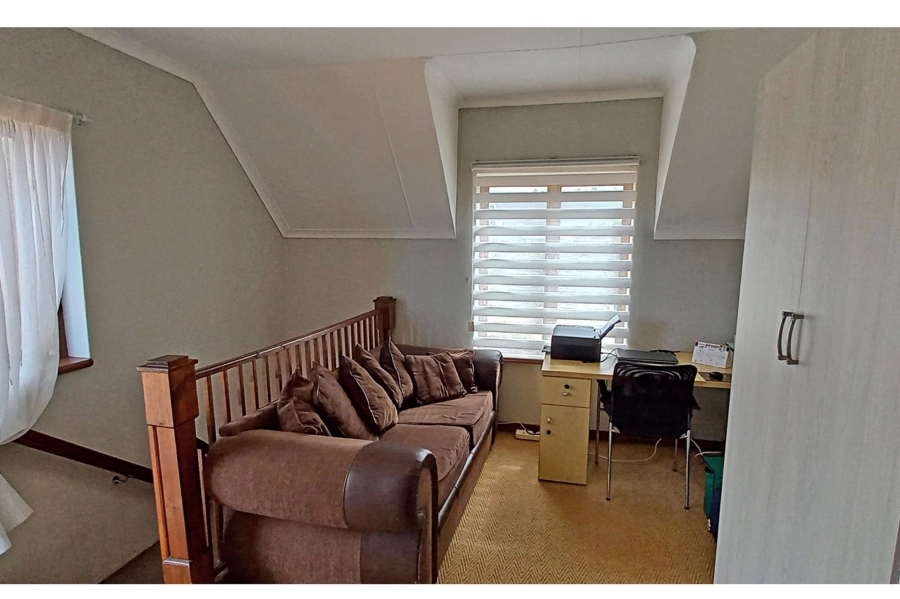 2 Bedroom Property for Sale in Hersham Western Cape